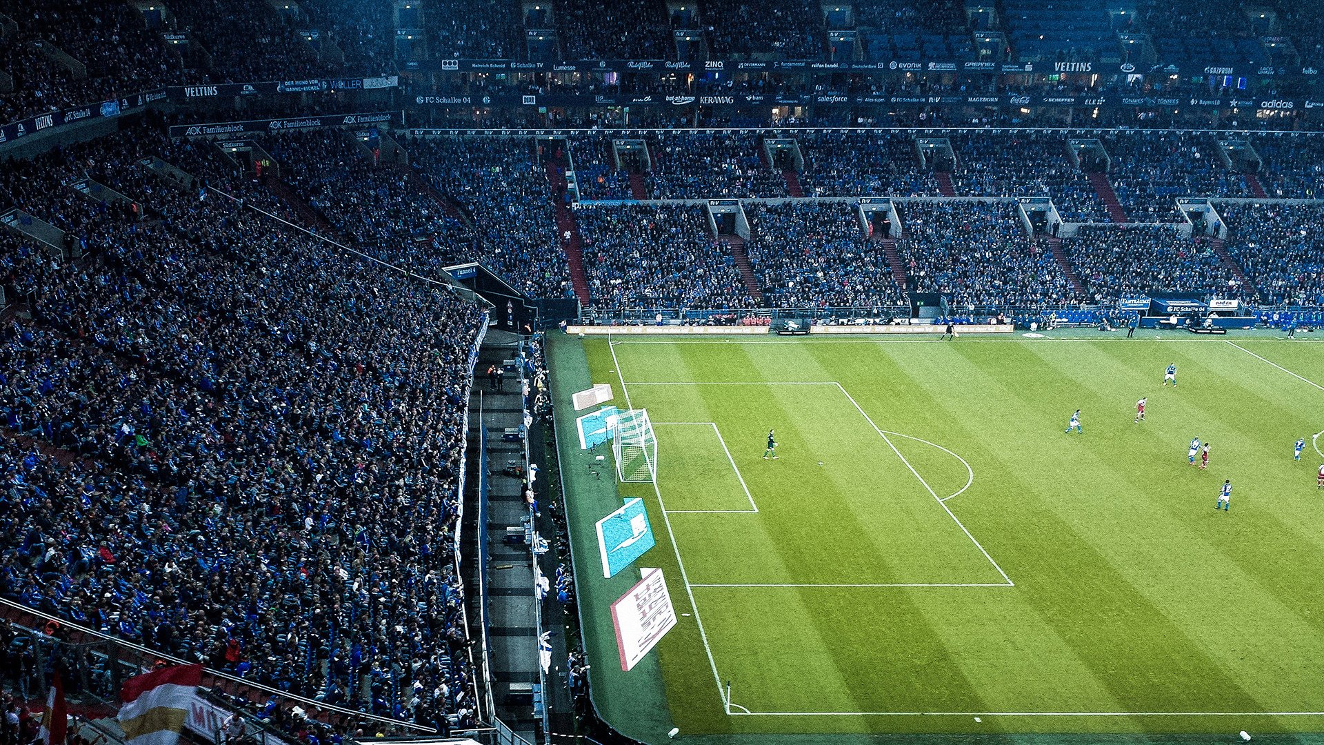 九游体育下载-足球狂热：全球最热的球迷聚会盘点，足球最火的人